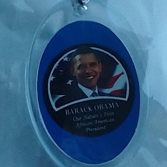 Barack Obama Necklace blue. - Picture 2 of 3